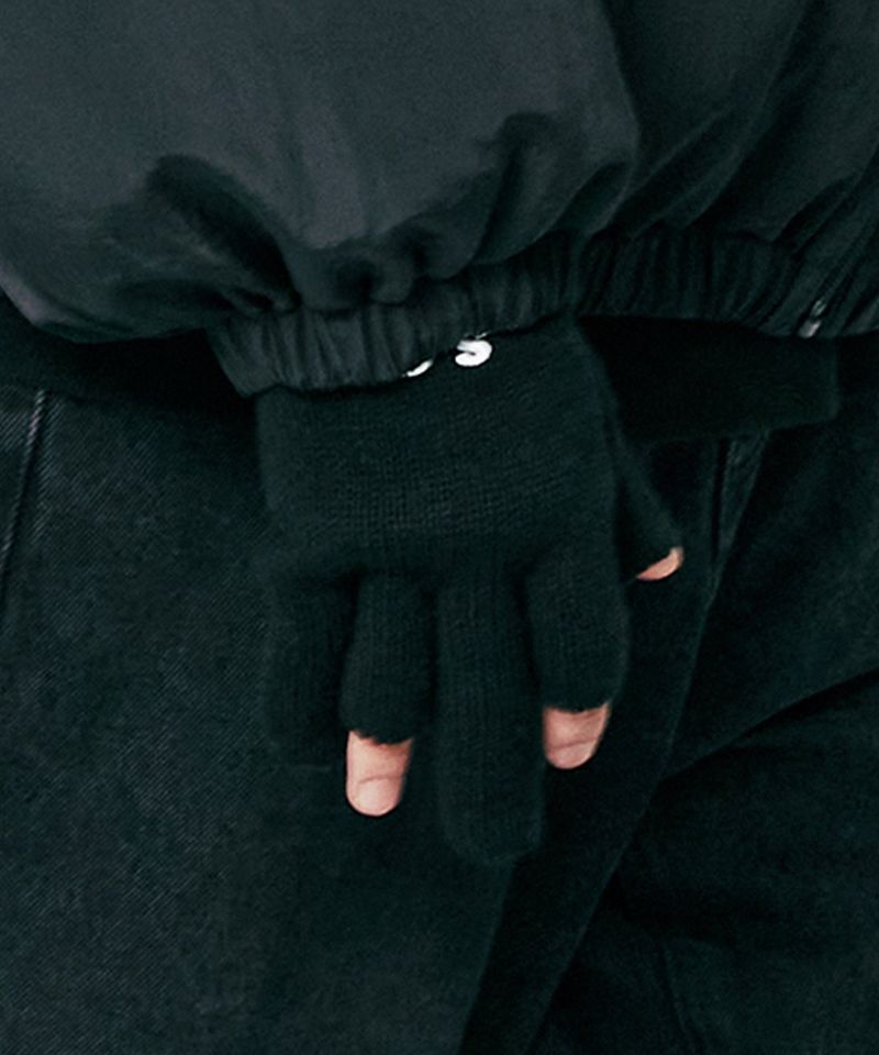 logo finger cross gloves