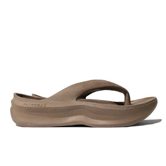 Patrobas（パトロバス）の「Patrobas Flip Brown Sandals（Shoes）」