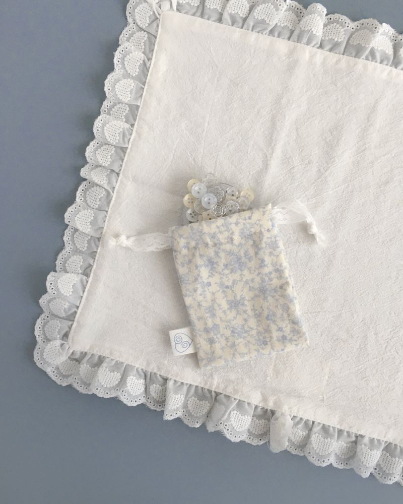 Brielle Vintage Flower Drawstring Pouch