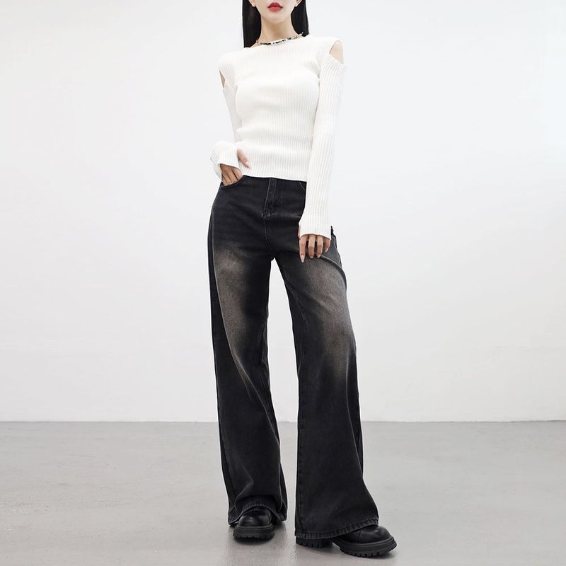 trun shoulder cut-out knitwear
