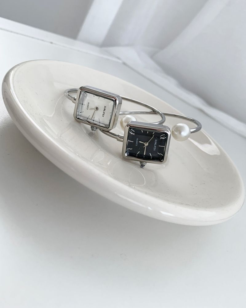 Pearl Square Bangle Watch