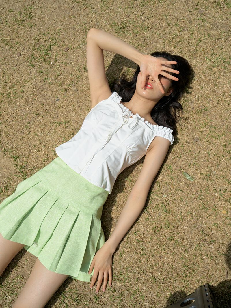 Shirring bustier blouse (White)