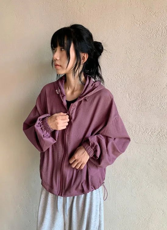 Quanta Check Loose-Fit Semi Crop Wind Jacket