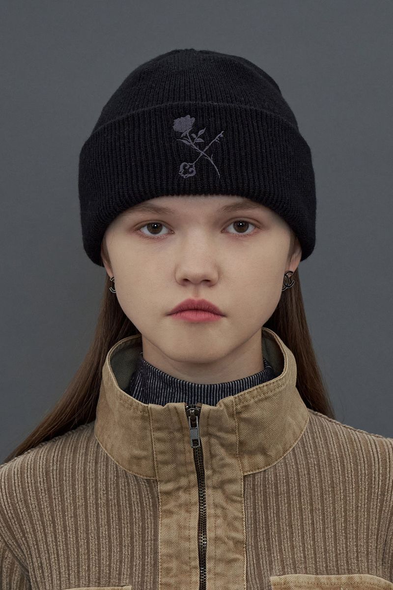 ROSE KNIT BEANIE