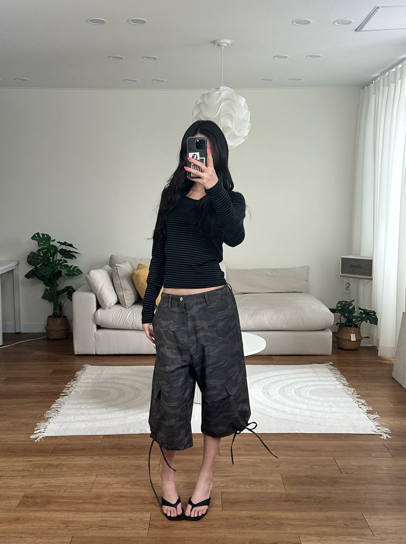wide cargo bermuda shorts