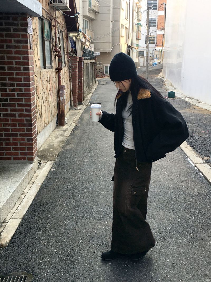Leaner pocket cargo cut denim long skirt