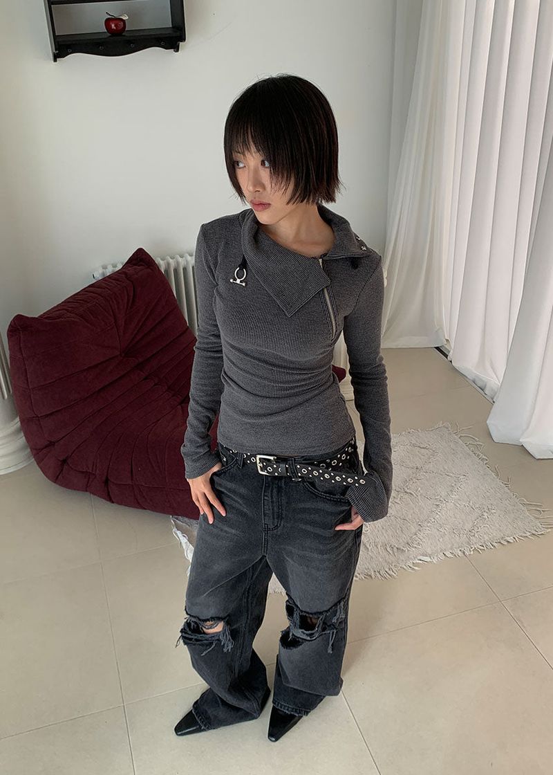 HIGH NECK ZIPPER TEE