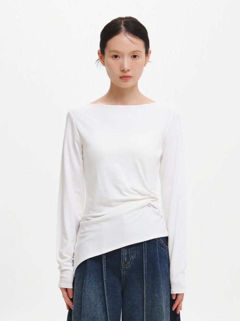 WOMAN DRAPE PIERCING T-SHIRT