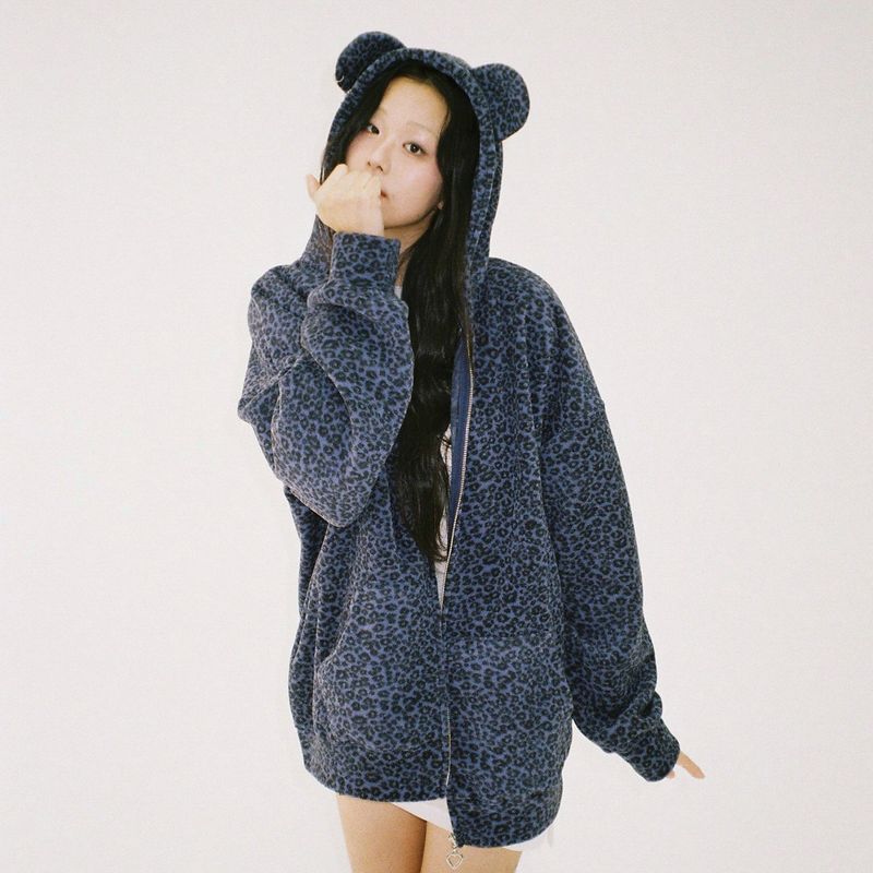 CLUT STUDIO（クラットスタジオ）の「Teddy Leopard Zip-Up Hoodie – Violet（Tops）」
