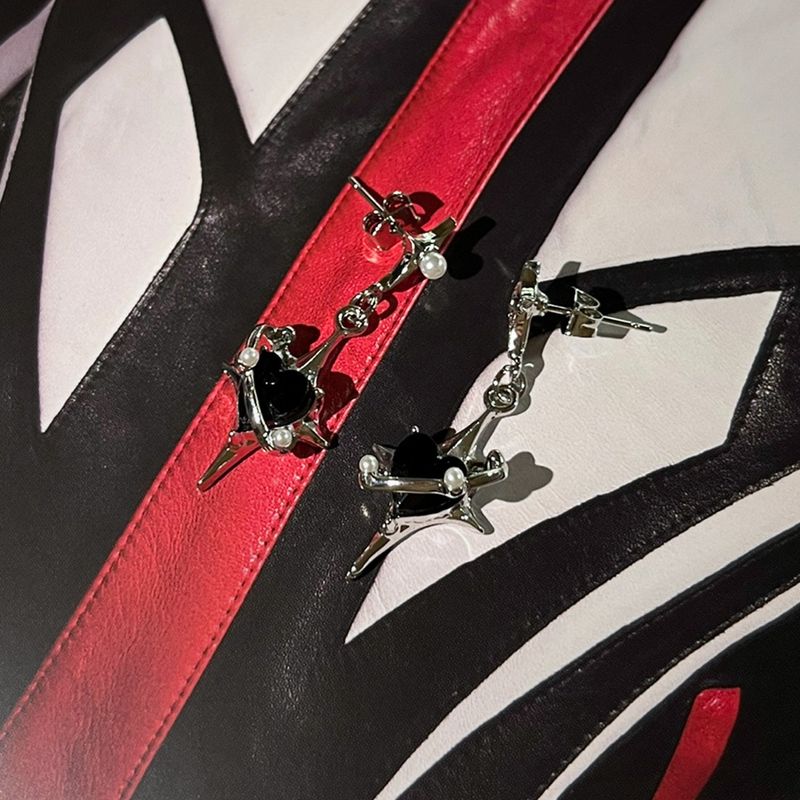 Cubic heart planet Earring [black]