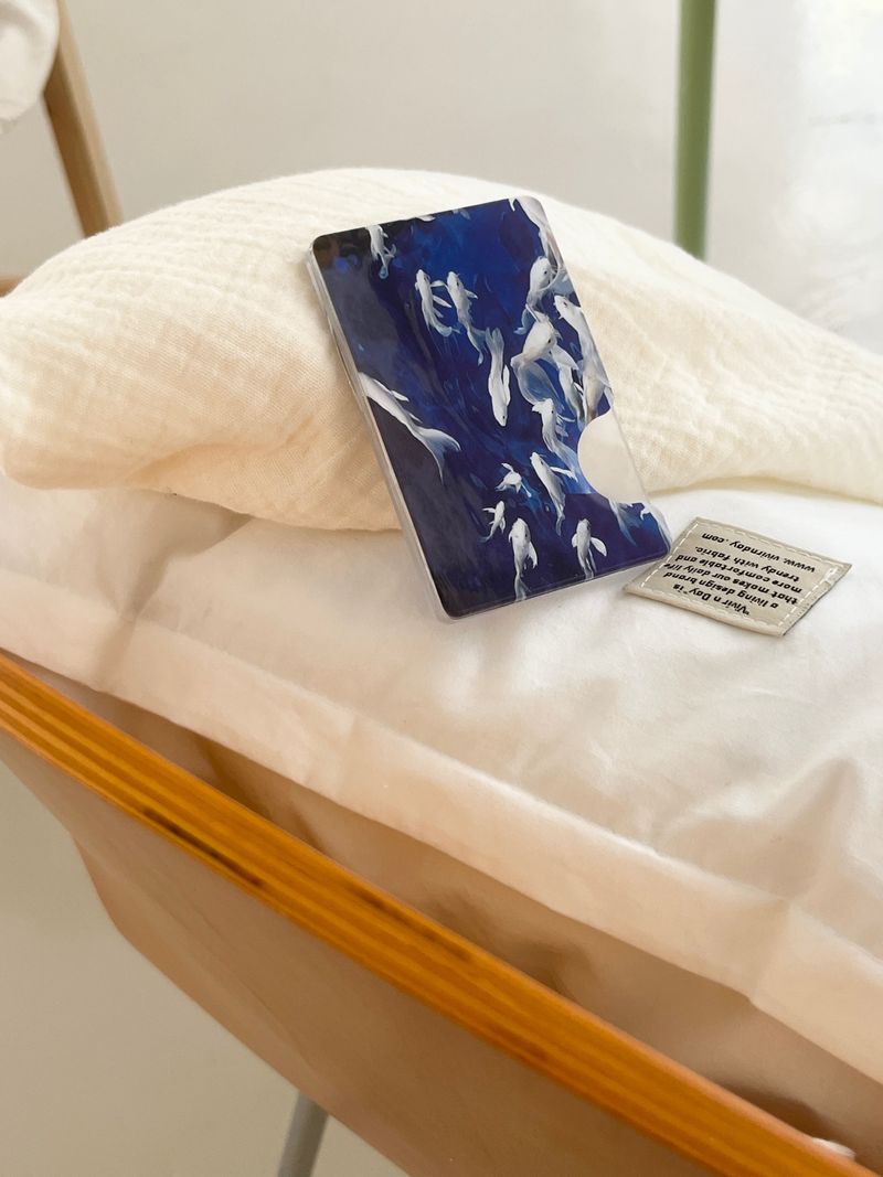 [deep ocean magsafe cardslot]