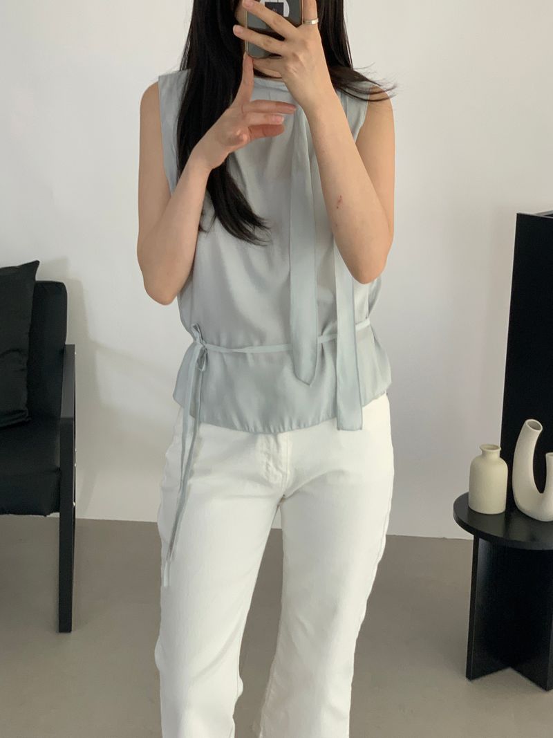 Aiden Tie Sleeveless Blouse
