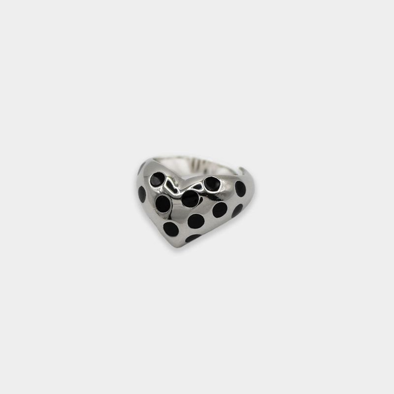 Grumpy Stuff(グロンピースタッフ)の「Polka Dot Heart Ring(Accessories)」