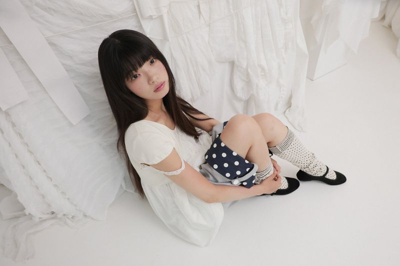 LACE STRAP FLARE TOP / CREAM