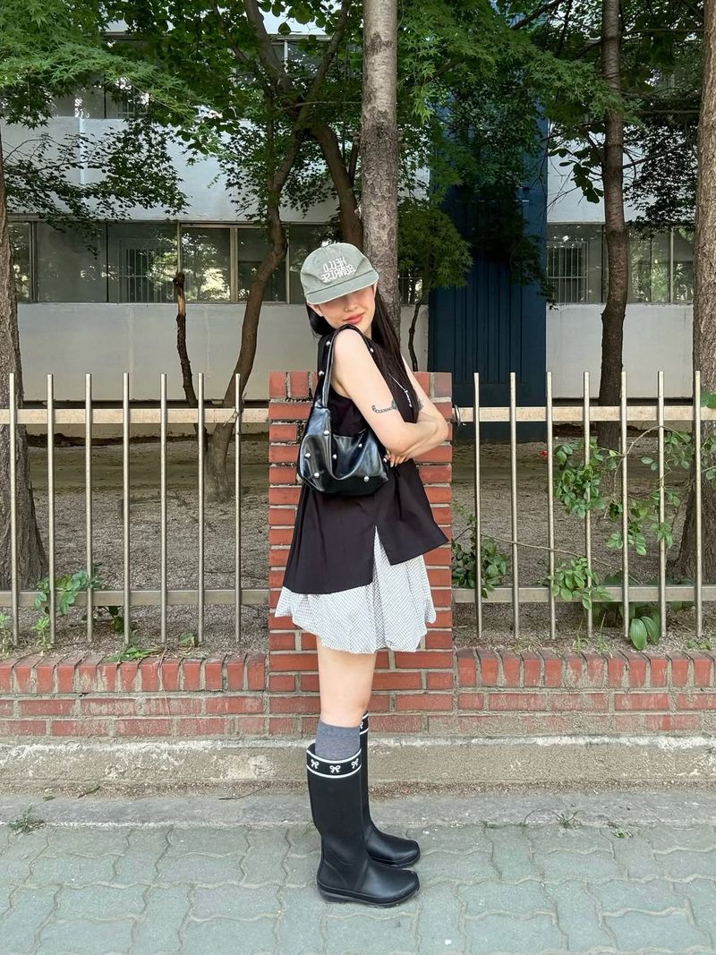 Lace Ribbon Rainboots - Black