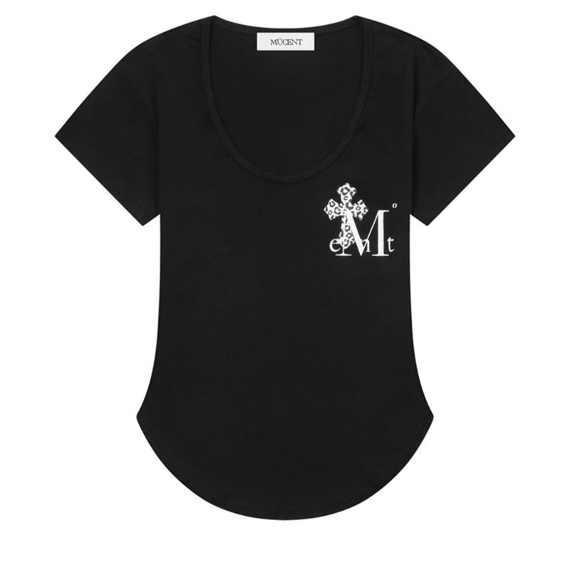 MUCENT(ムセント)の「SAHARA LEOPARD CROSS BACK LOGO U-NECK HALF T (2COLOR)(Tops)」