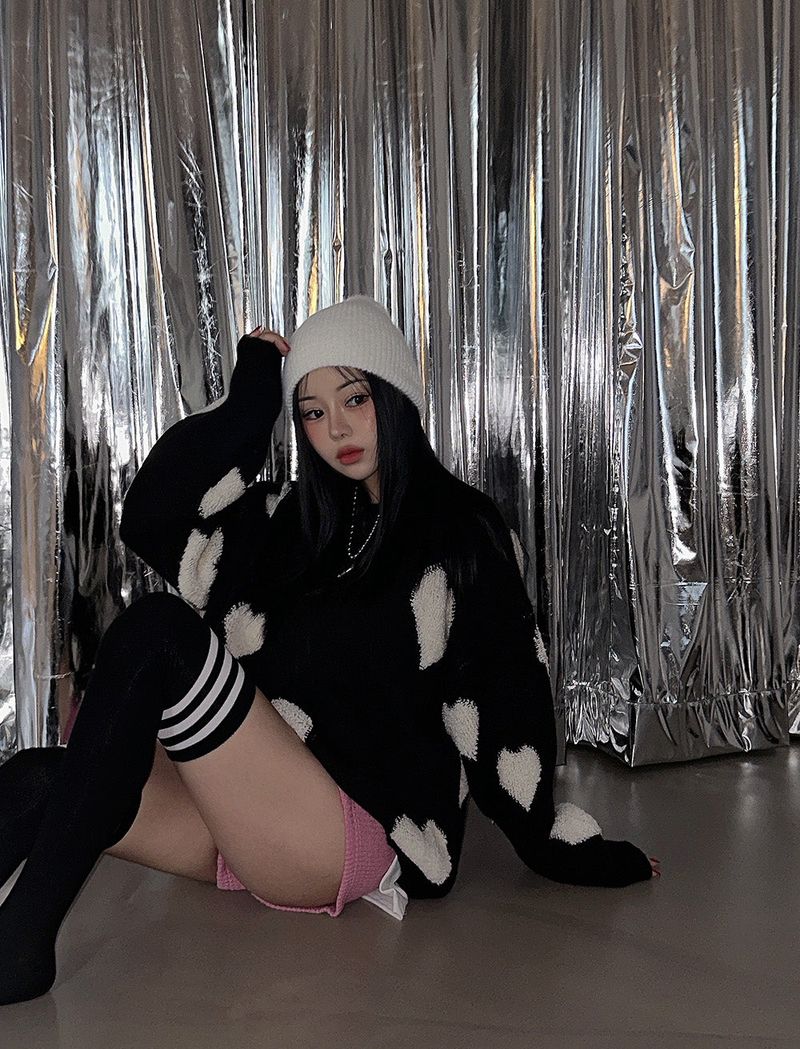heart pattern loose fit knitwear