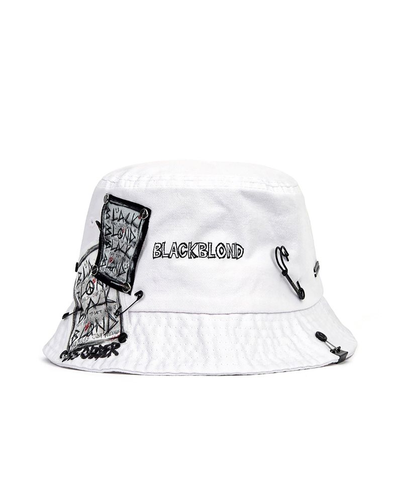 BLACKBLOND（ブラックブロンド）の「BBD Disorder Patch Bucket Hat (White)（Hats）」