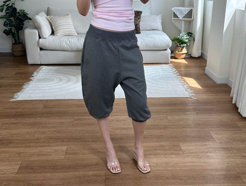 balloon sweat capri pants