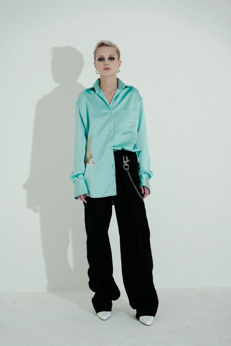 Sean Sheila(シェンシェイラ)の「Oversize Embroidered Shirt(Tops)」