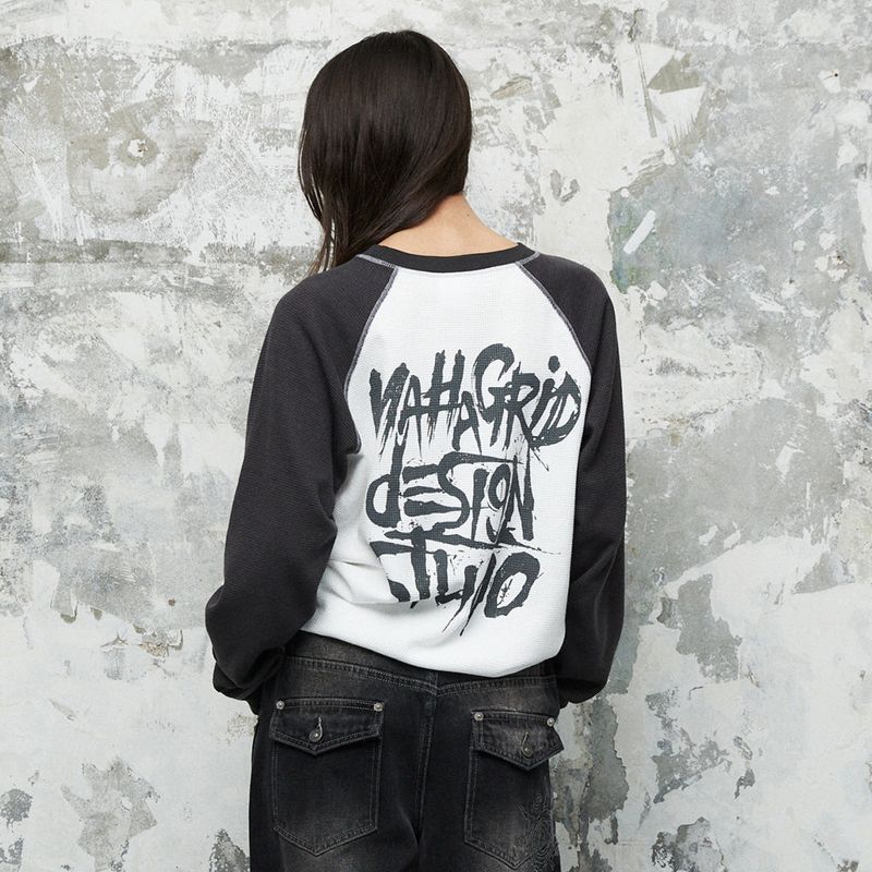 mahagrid（マハグリッド）の「SLASH LOGO WAFFLE RAGLAN LONG SLEEVE_BLACK（Tops）」