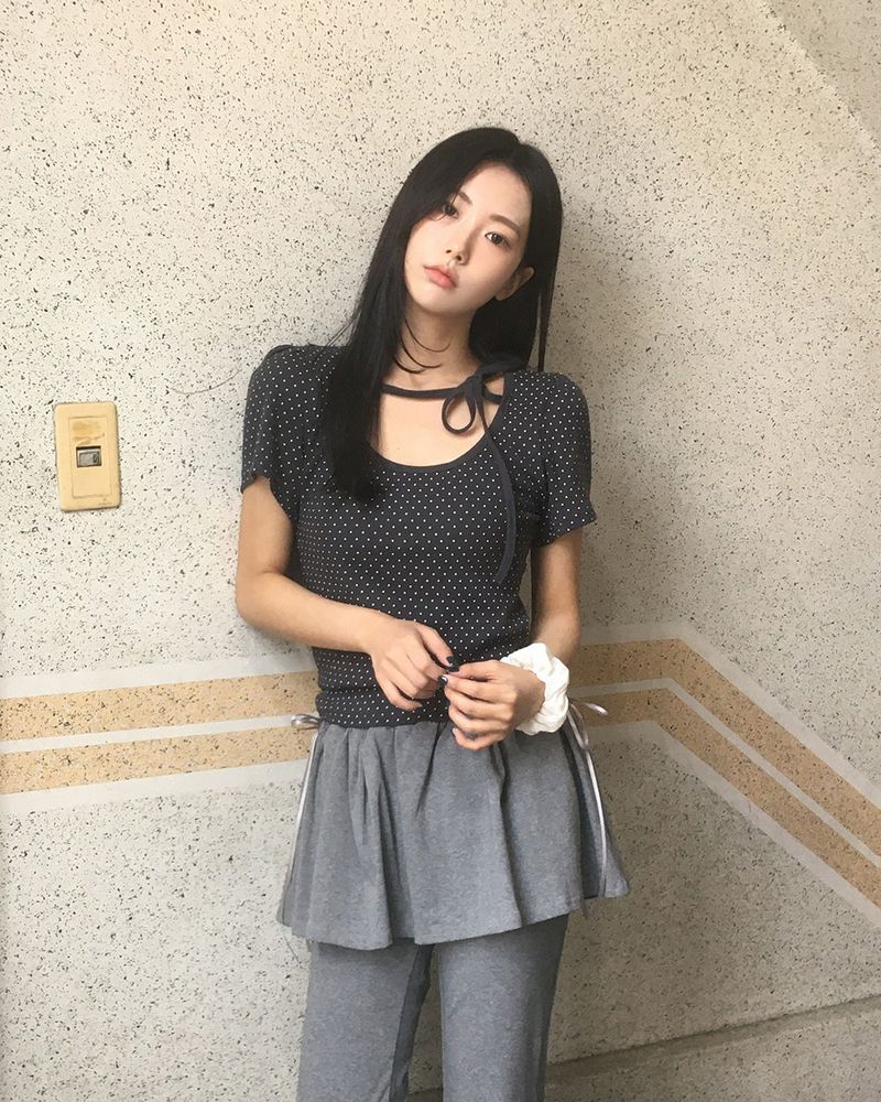 ハエルドットパフスリーブストラップTシャツ