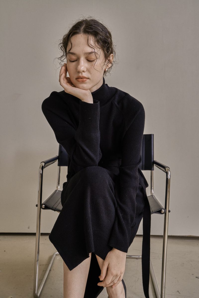 UNBALANCED KNIT DRESS_BLACK