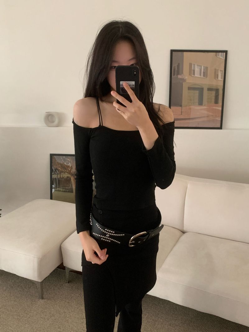 Lia Inner-Cap Off Shoulder Strap Top