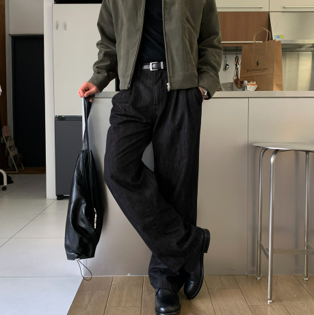LOOKPLE（ルックプル）の「Foundry 012 Two-tuck Wide Denim（Pants）」