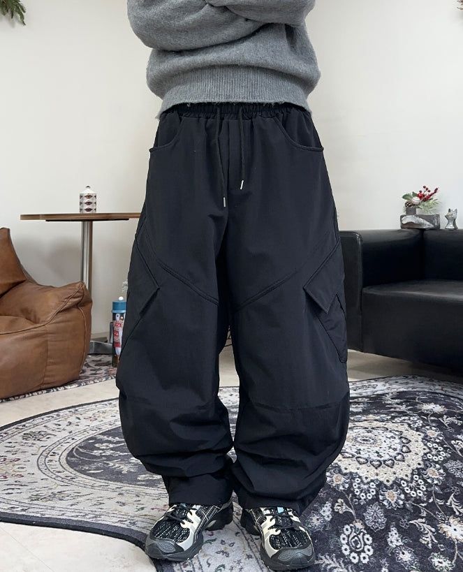 SATIIIZ（サティーズ）の「Mate brushed nylon cargo pants（Pants）」