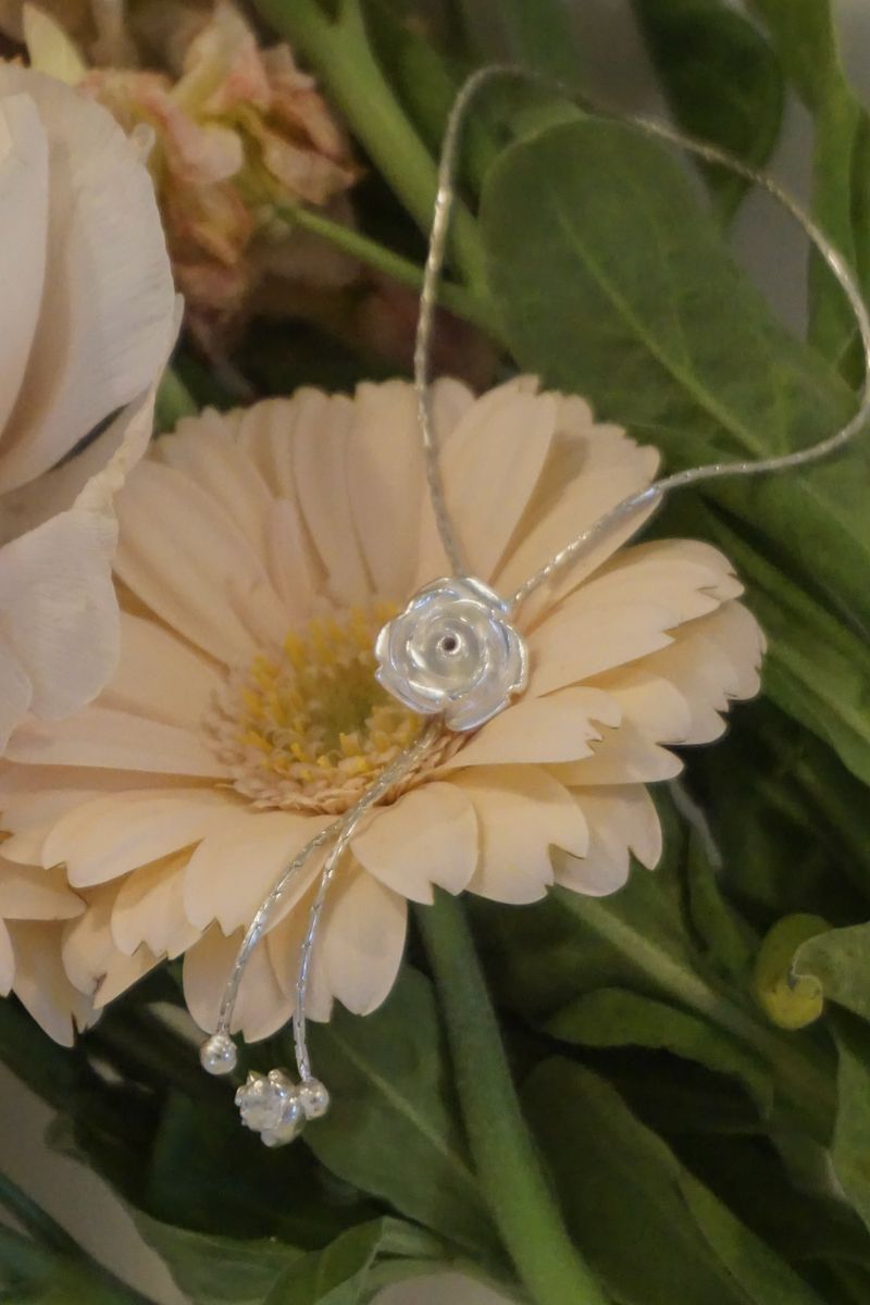 [MADE]DOUBLE FLOWER DROP BRACELET