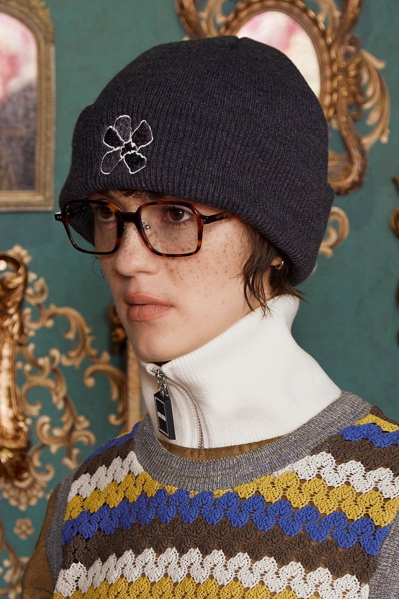 FLOWER BEANIE / CHARCOAL