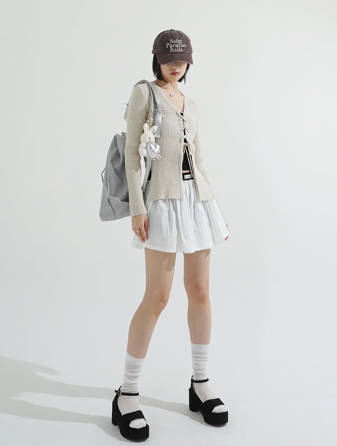 Labeling pleats skirt