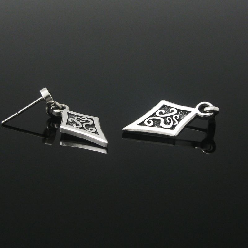 BT dia silver earring