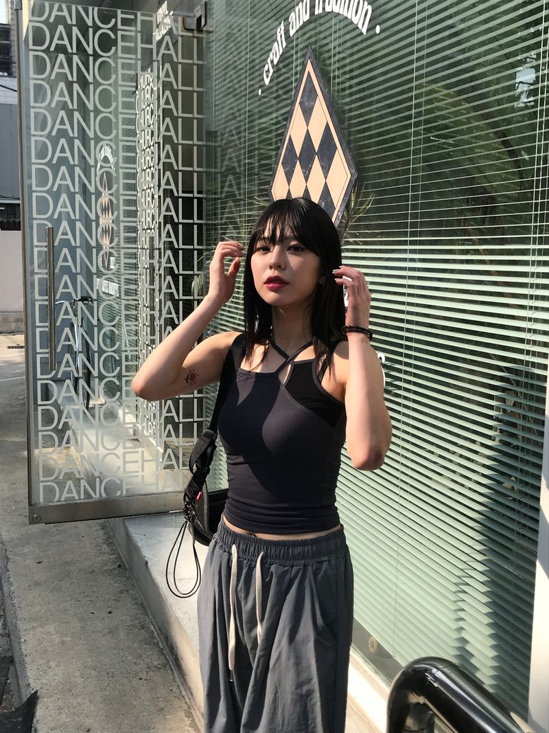 Twin layered sleeveless