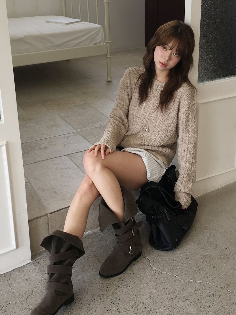 Vintage square leather bag