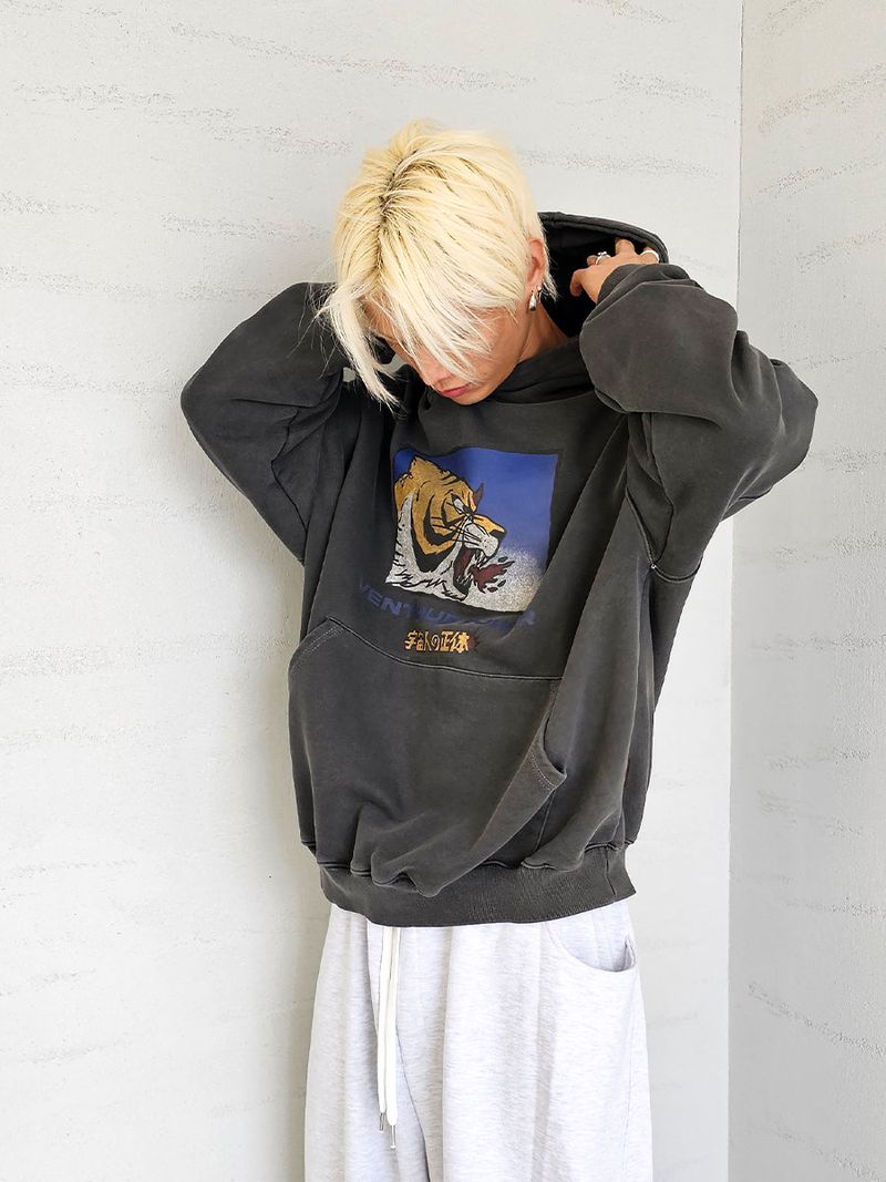 VENTIQUE（ベンティーク）の「VENTIQUE Nipon Tiger hoodie 3colors（Tops）」