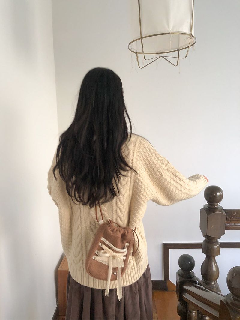 Mini sneaker ribbon bag_moche brown (dumble)