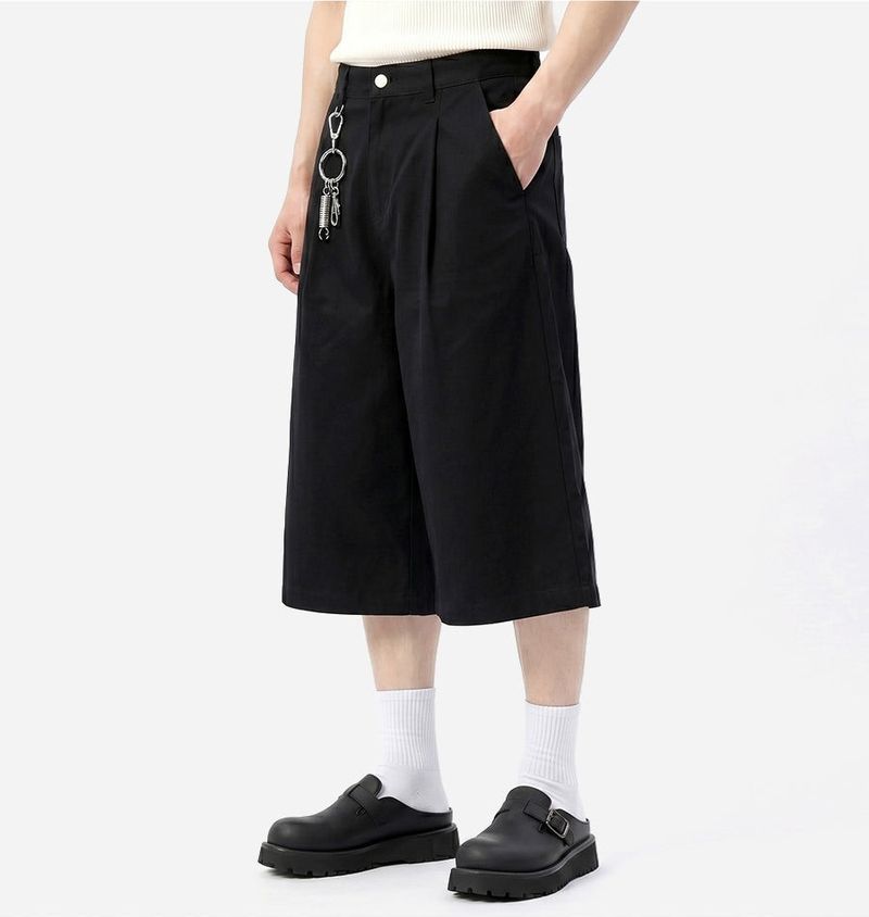 UNDEROFF（アンダーオフ）の「Wide Cotton Pleated Bermuda Shorts Black（Pants）」