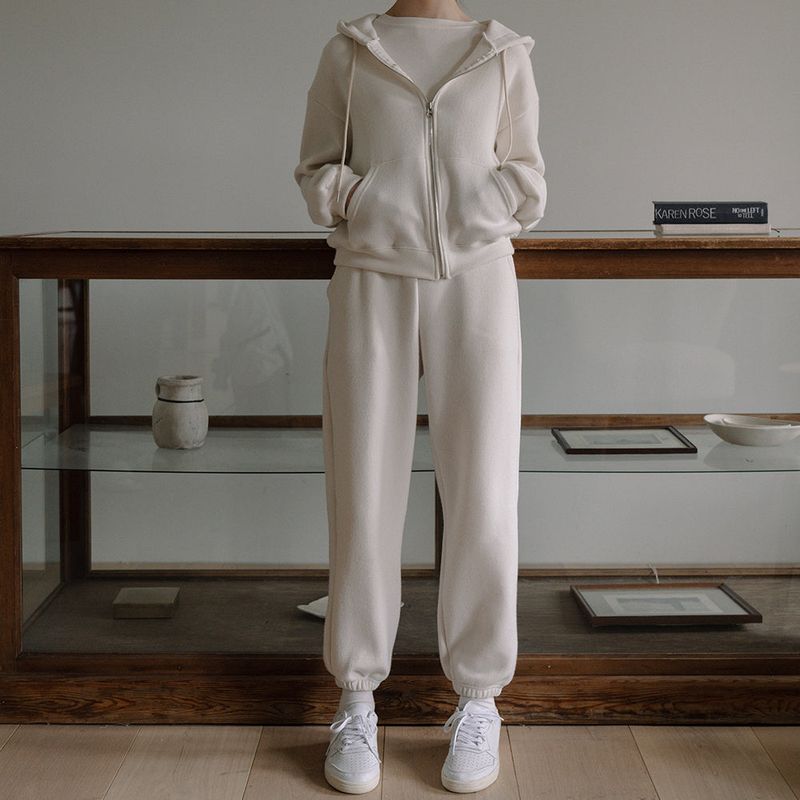 Essential Jogger Sweatpants - Ivory