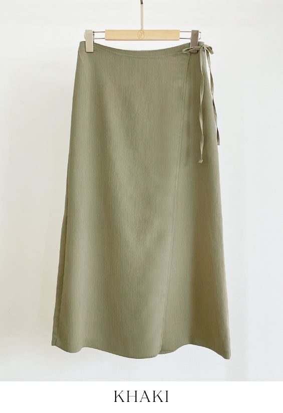 Core Wrinkle-Free Pleated Wrap Long Skirt