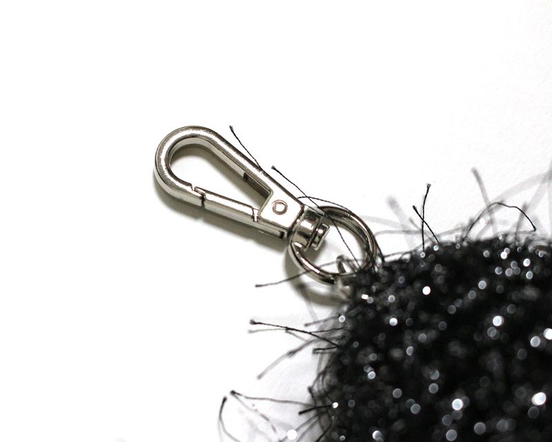 cupid heart keyring (fluffy black)