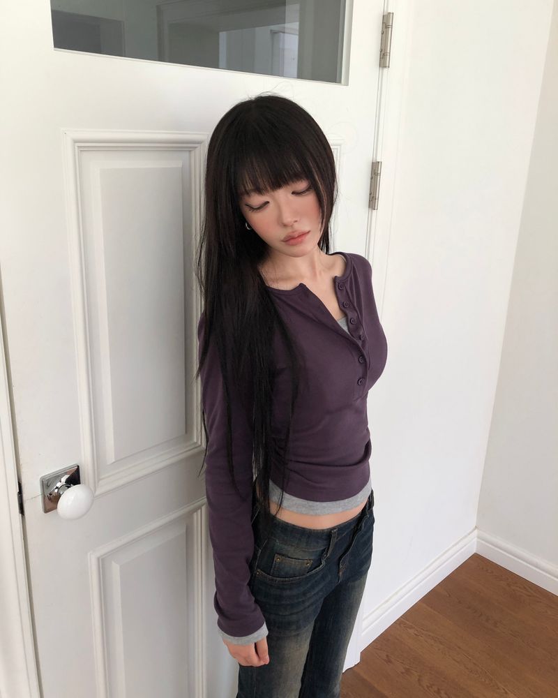 WONDER WONDER(ワンダーワンダー)の「Seeun Contrast Button Long Sleeve T-Shirt(Tops)」