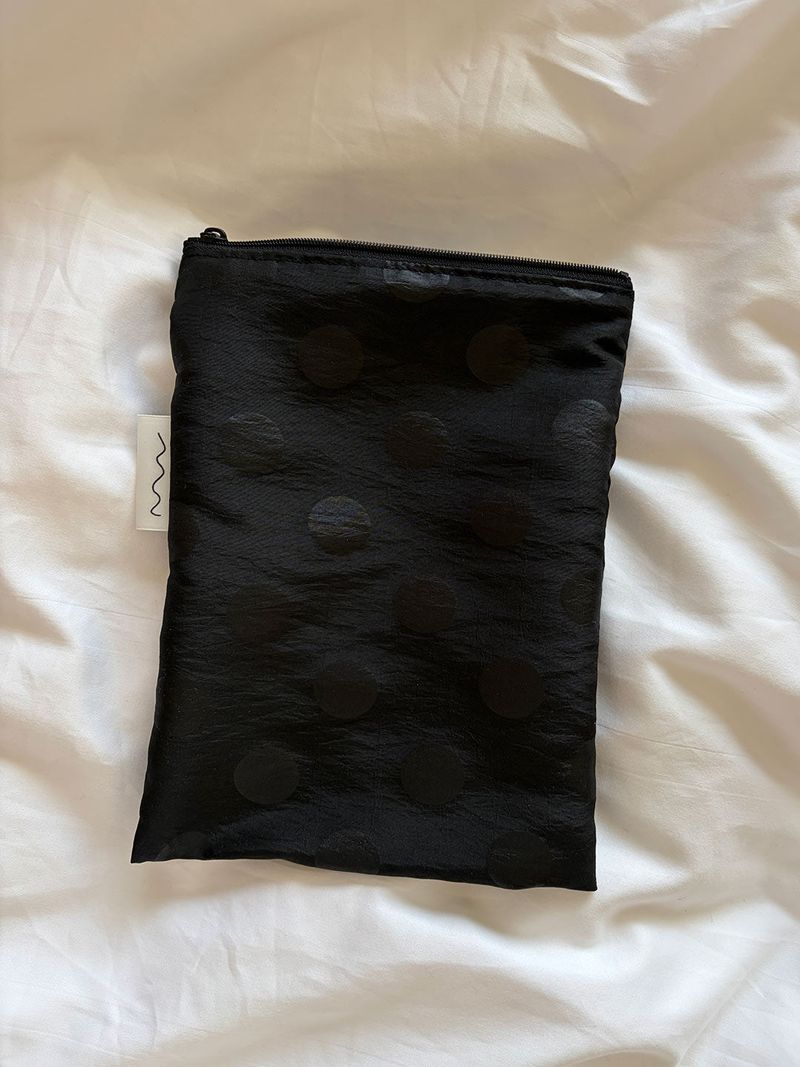 Dot nylon tall pouch - black