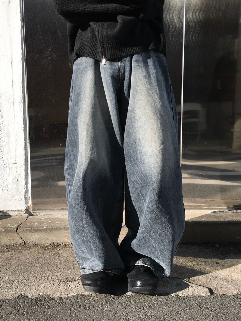 Crow crack curved denim pants