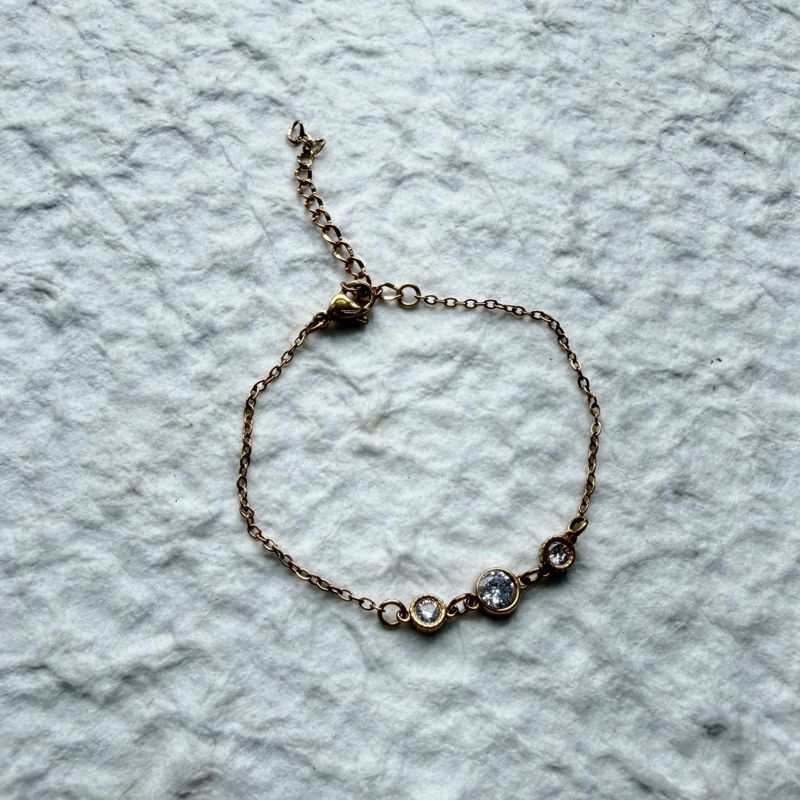 Soft Spark Bracelet
