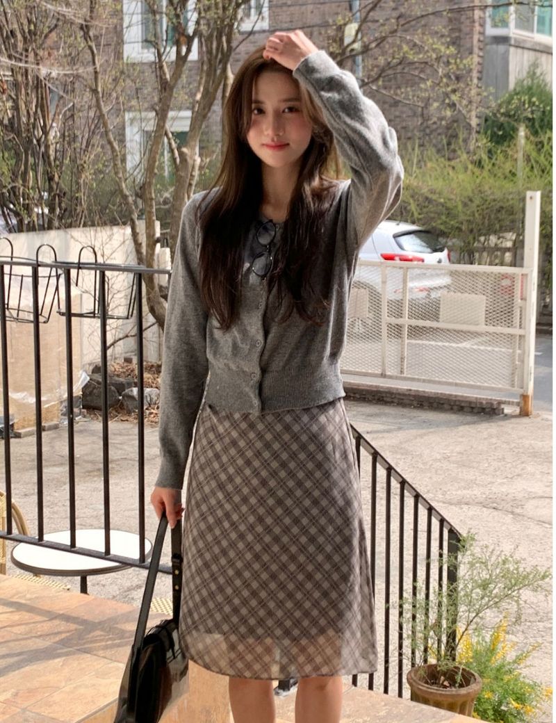 Usally V-neck cardigan