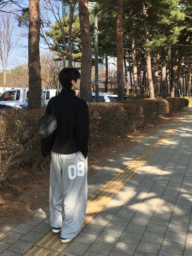 08 Basic Pintuck Wide Sweatpants 4C
