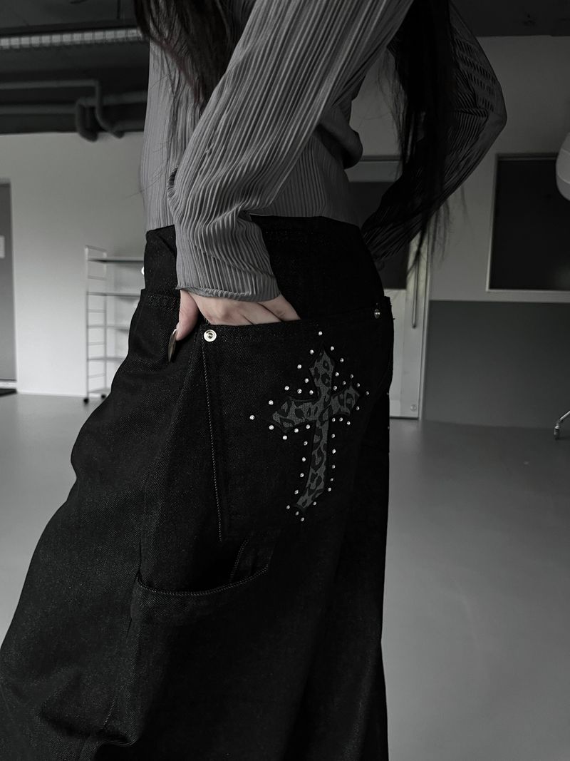 leopard cross stud balloon denim