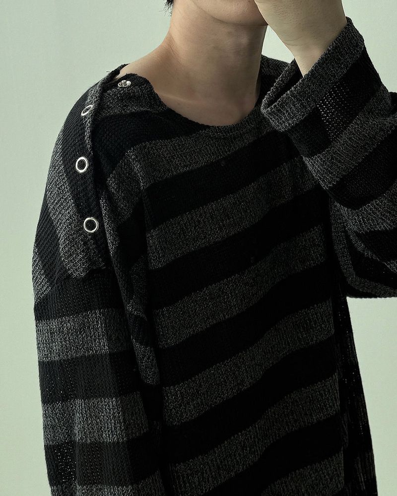 Lure shoulder snap stripe knit